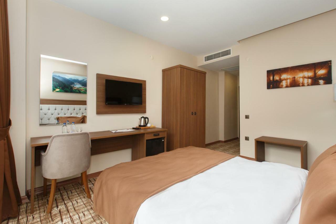 Grand Mela Hotel