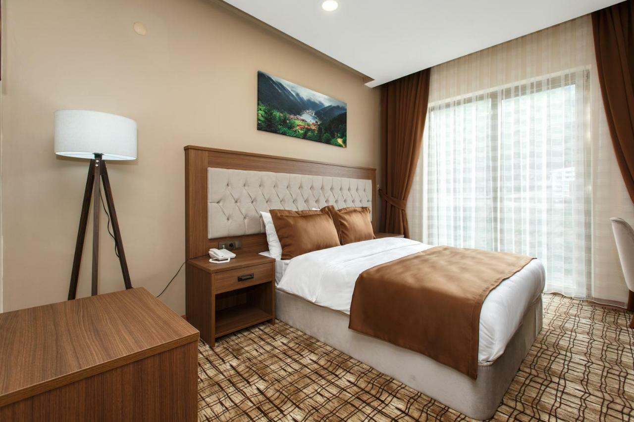 Grand Mela Hotel